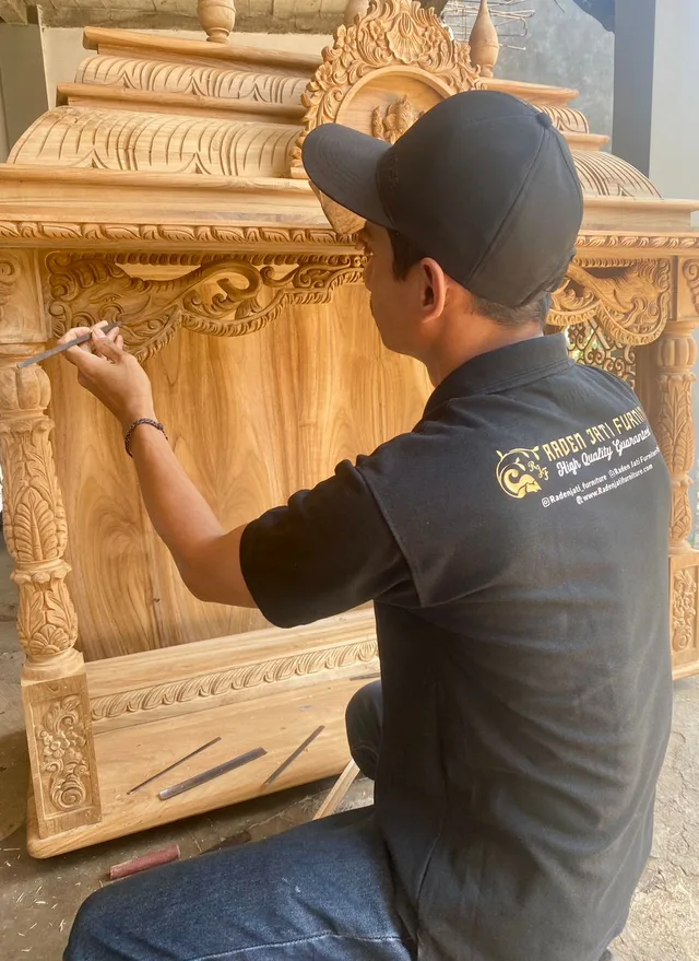 Tempat produksi Premium Furniture Jepara dari CV. Raden Jati Furniture